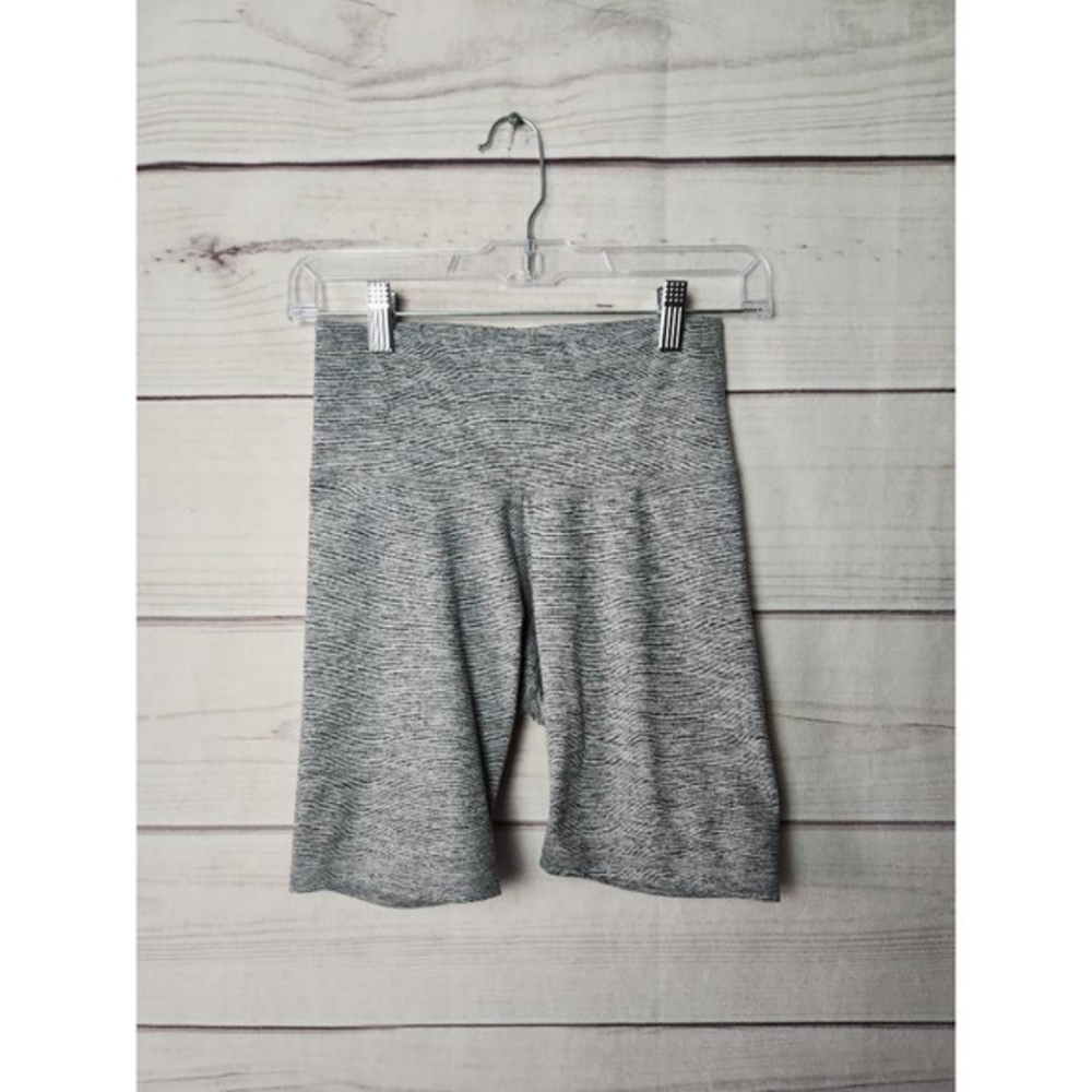 Old Navy Active Womens Biker Shorts‎ Gray Space Dye Stretch Mid Rise Pull On S